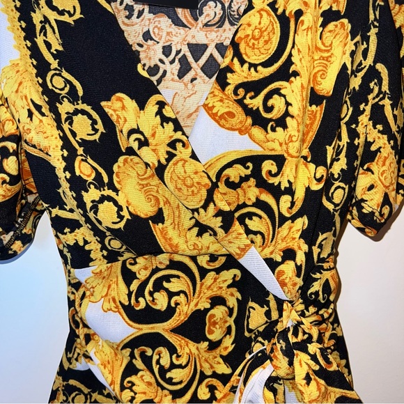 Fashion Nova “I Don’t Speak Broke” Baroque Wrap Bodysuit NWT M - Picture 7 of 12